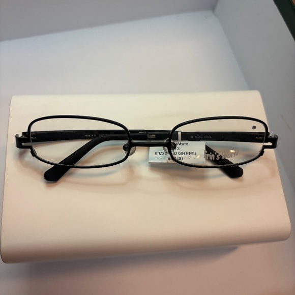 Specialty eyeglasses